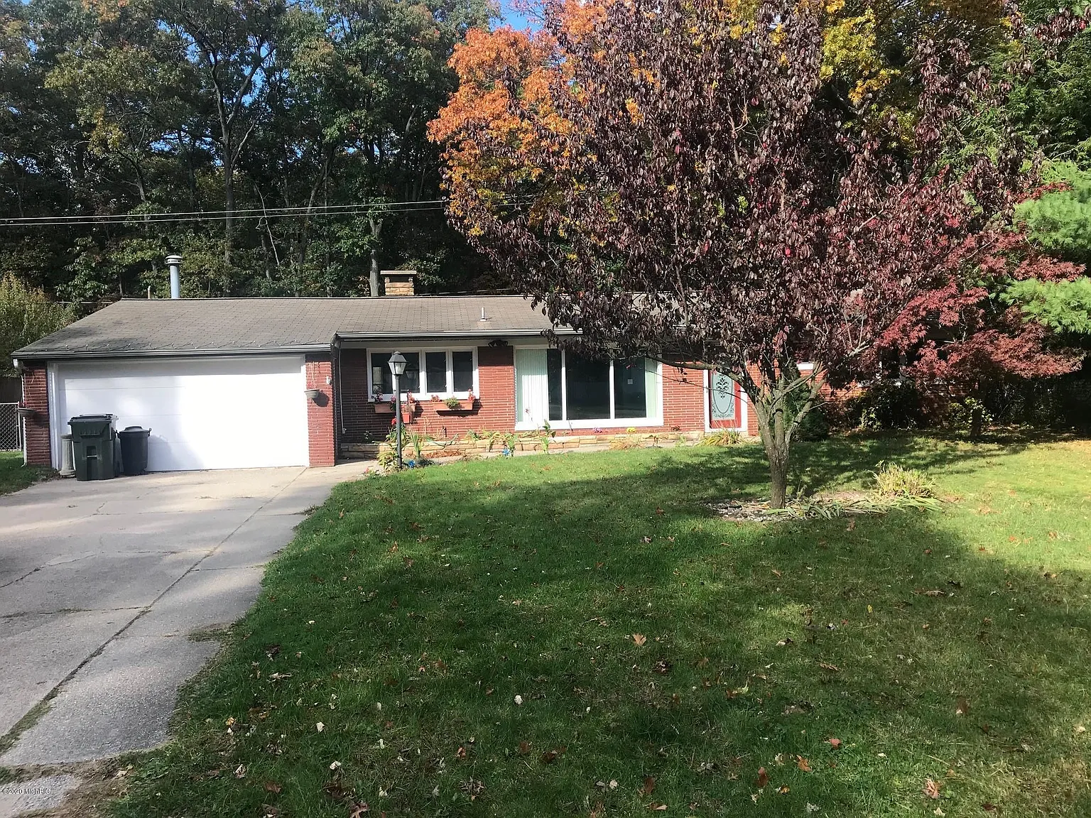 1856 Spencer Dr photo 1