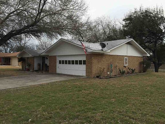 2nd image of 1212 W Avenue B