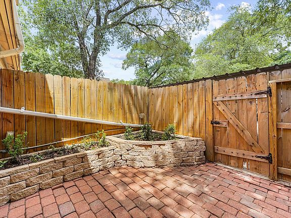 2nd image of 5237 Arboles Dr APT C