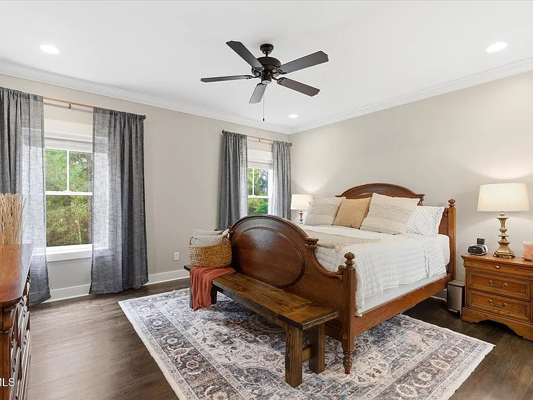 4893 Preserve Dr — Photo 18