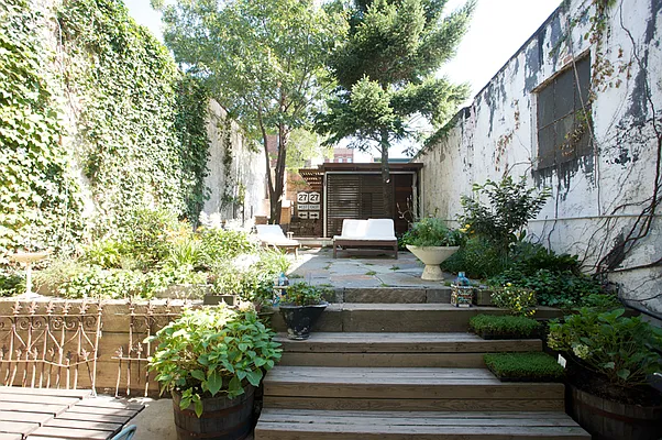 Rented by Momo Acquisition Group | media 15