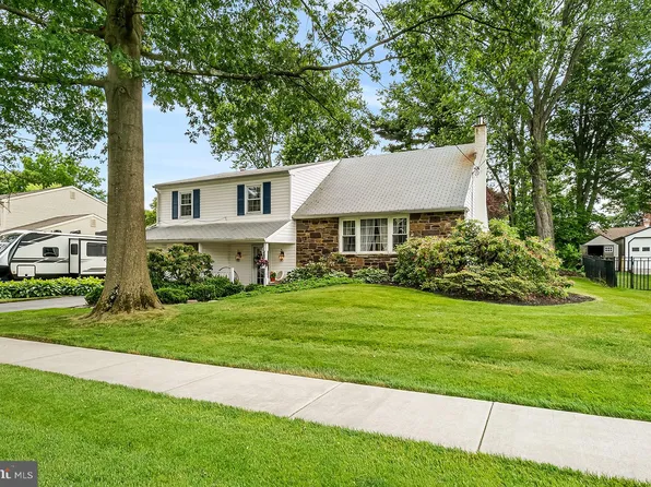 198 Share Dr, Morrisville, PA 19067