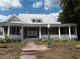 123 E 5th Ave, Yorktown, TX 78164