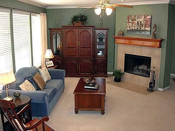 5th image of 2301 Waterford Dr