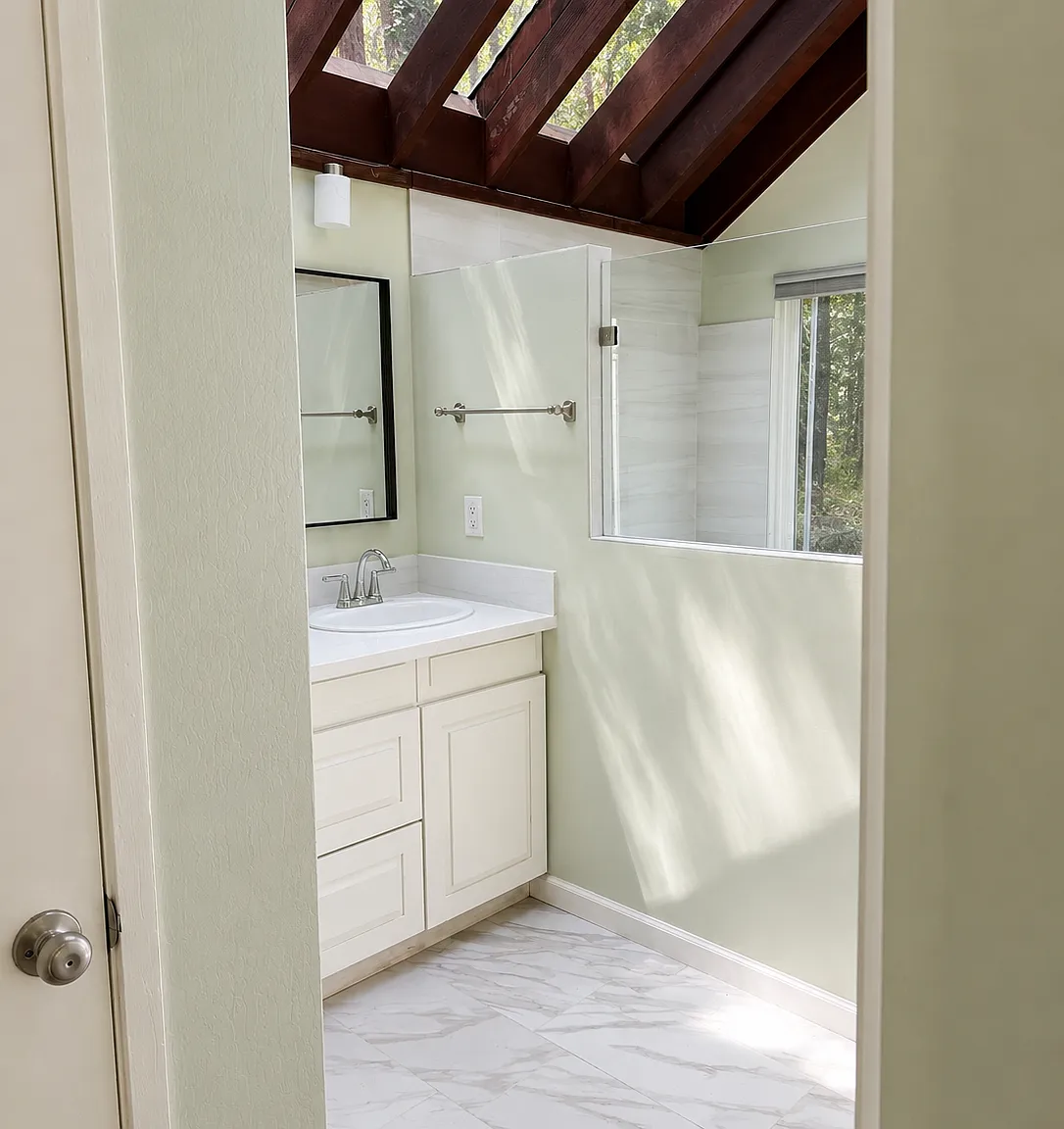 3 bed, 1971 sqft, $5,500 — Photo 4