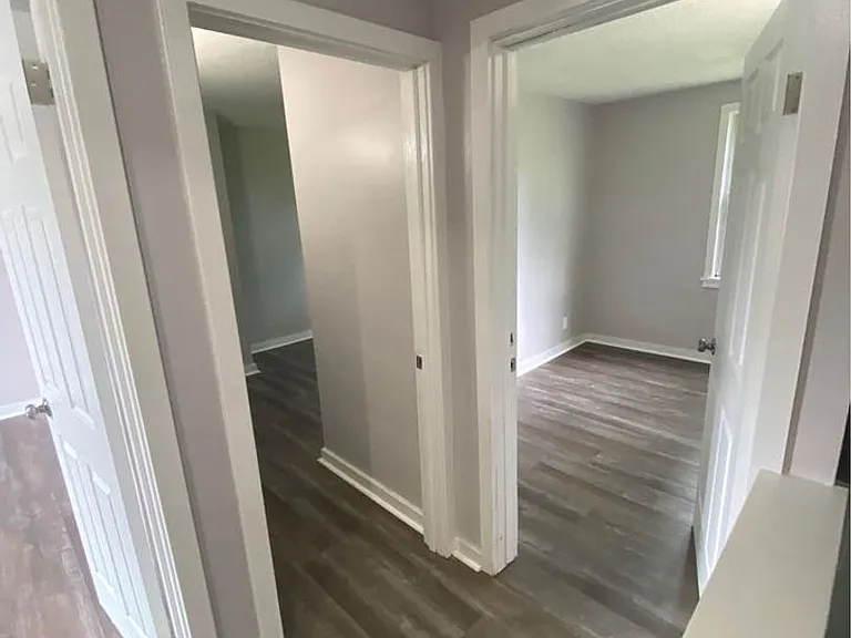 50-60 Longfellow Ct — Photo 9