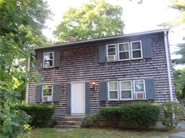 6 Laneway Ct, Narragansett, RI 02882