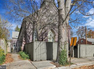 102 1/2 W Walnut St, Marietta, PA 17547