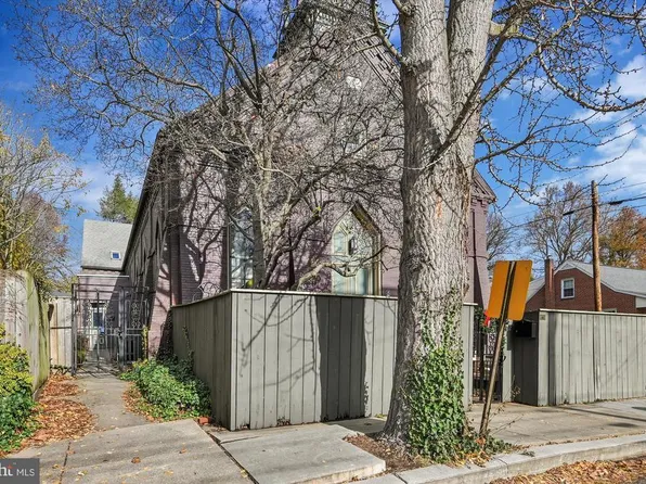 102 1/2 W Walnut St, Marietta, PA 17547