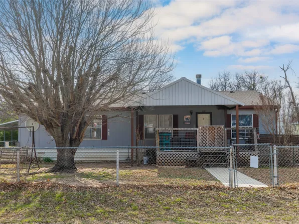 209 Martin Ave, Bangs, TX 76823