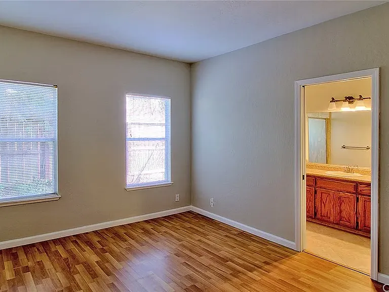 857 Victorian Park Dr — Photo 20