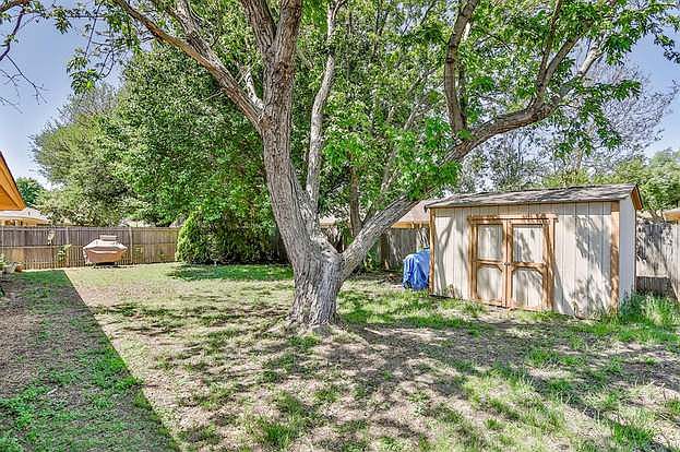 1st image of 8 Cimarron Dr #1