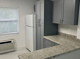 3070 NW 9th Ave APT 3, Wilton Manors, FL 33311