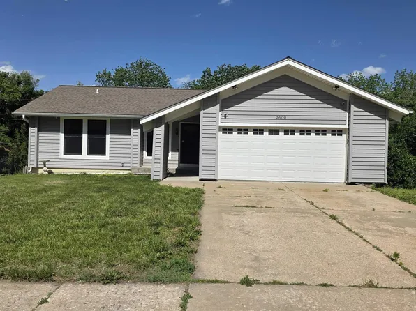 2600 SW Arrowhead Rd, Topeka, KS 66614