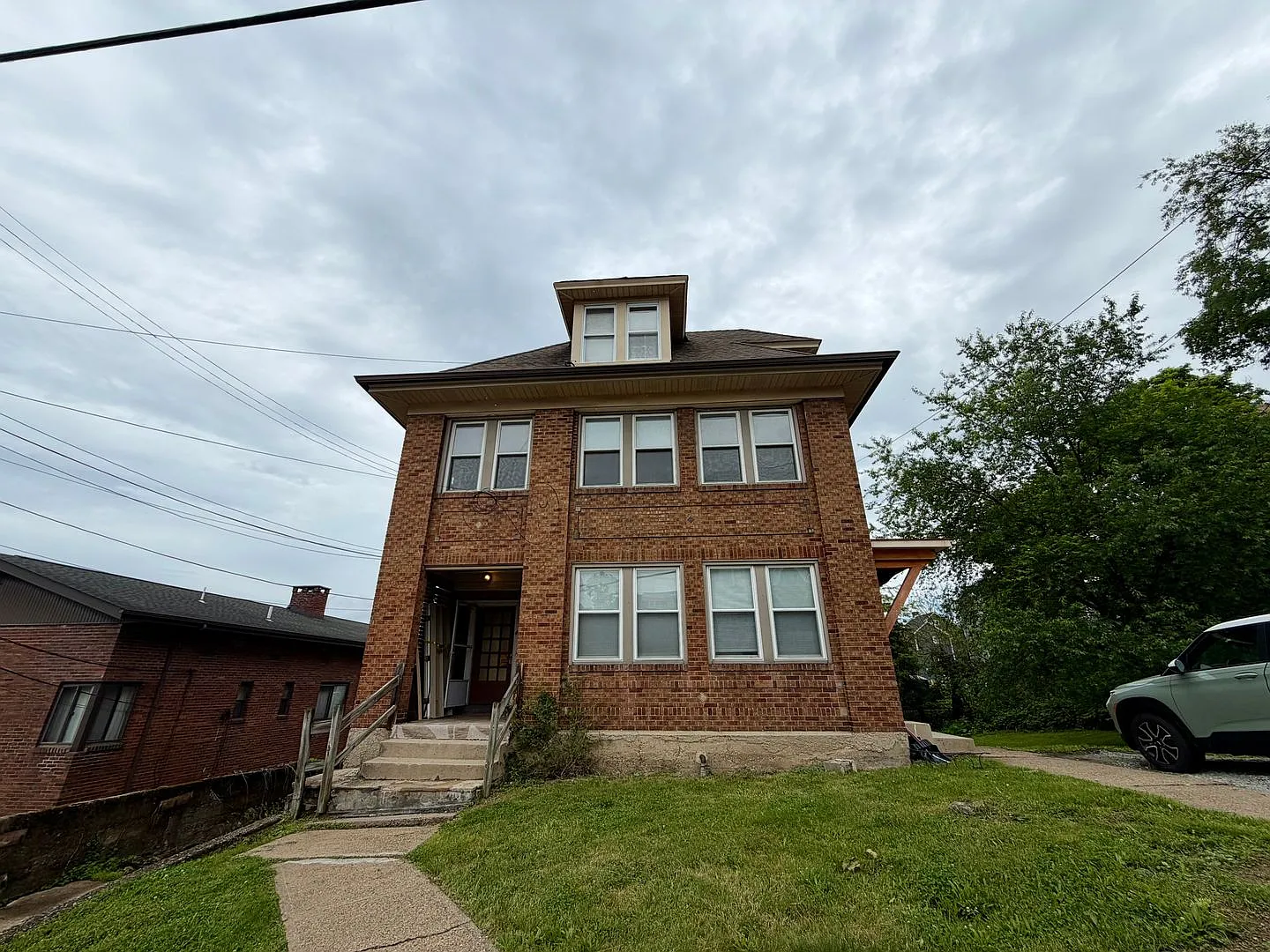 42 Warren Street (Diamond Service Plan) — Photo 2