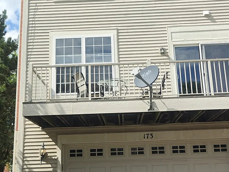back view of the (end) unit