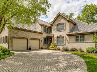 1680 Cornell Ct, Lake Forest, IL 60045
