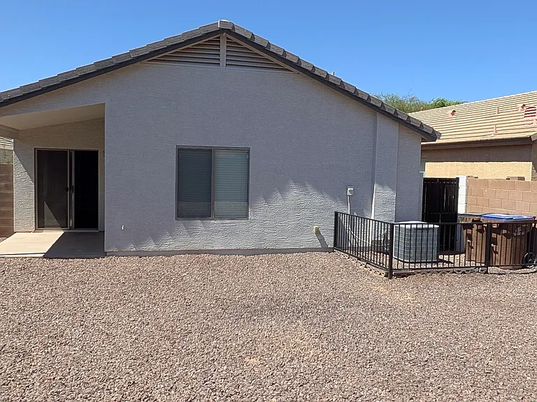 1377 E Pryor Rd — Photo 6