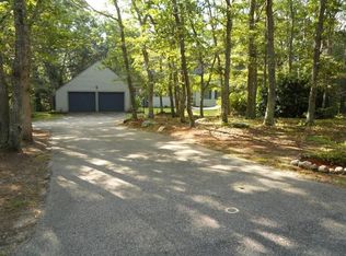 15 Horseshoe Ln, North Falmouth, MA 02556
