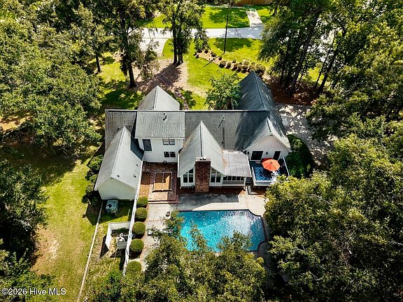 2nd image of 110 Oak Lane
