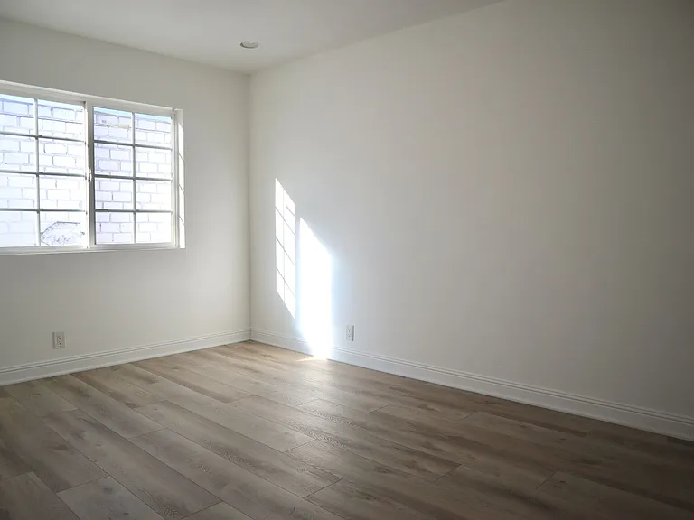 8655 W Pico Blvd #6 — Photo 5