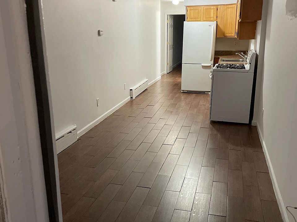 Living area Very bright in daytime