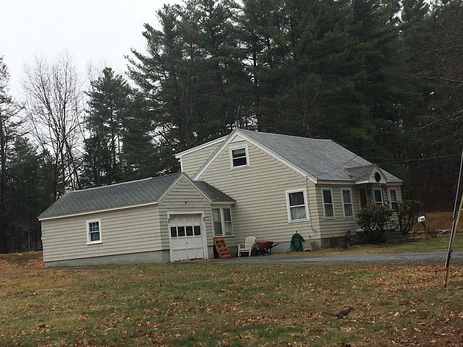 2nd image of 8 Pine St