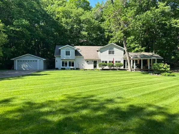 20680 Garden Rd, Shorewood, MN 55331