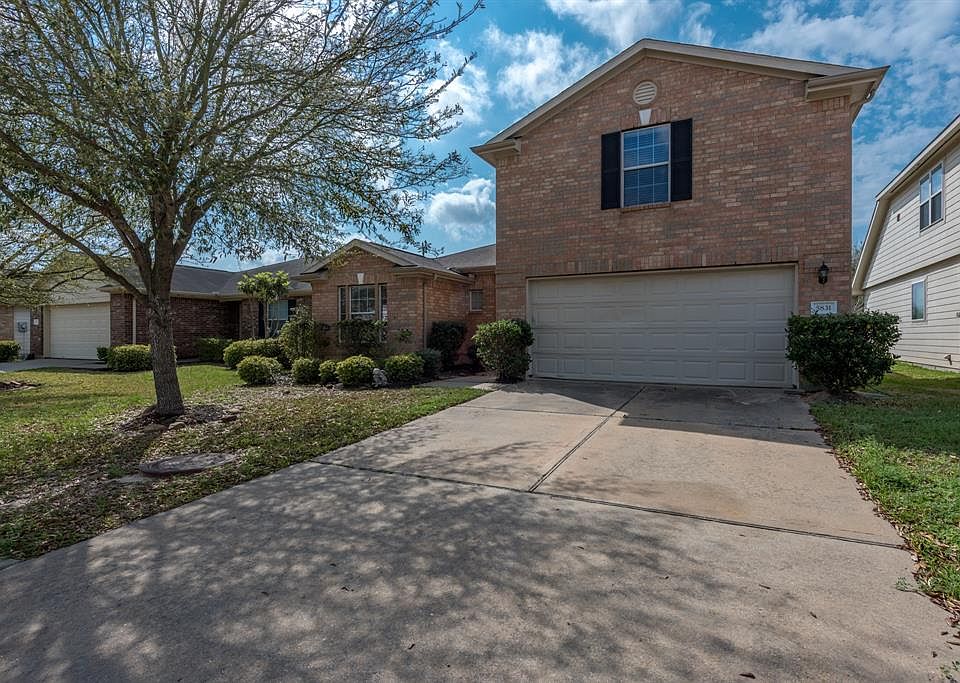 1st image of 5831 Plantation Crest Dr