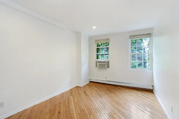 Rented by Corcoran | media 2