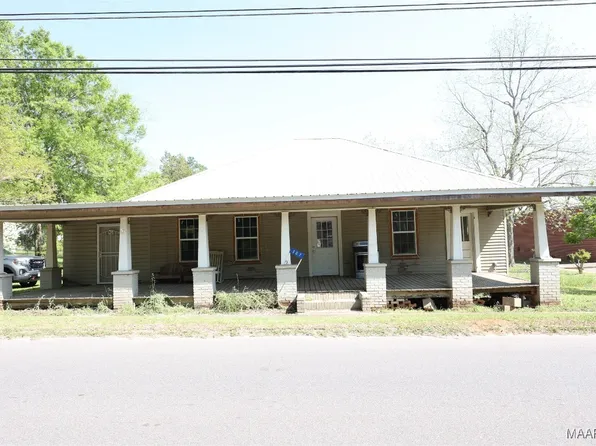 307 S John St, New Brockton, AL 36351