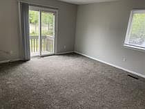 5th image of 207 N Summit St APT 3