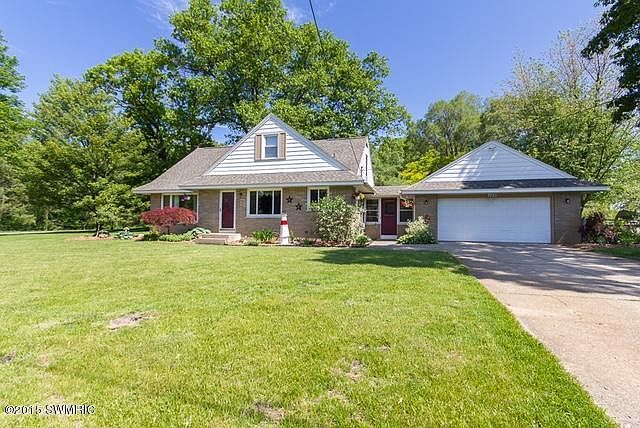 1st image of 105 Oak Park Dr