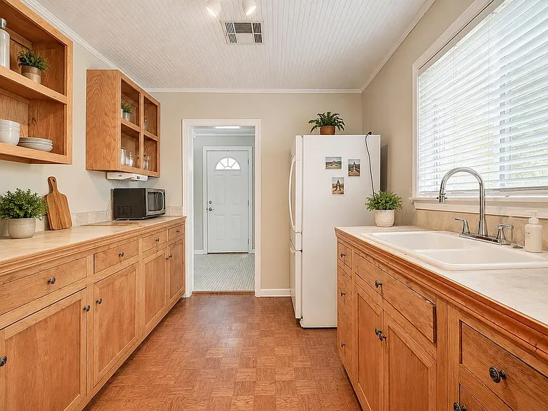 36 Anthony St #A — Photo 7