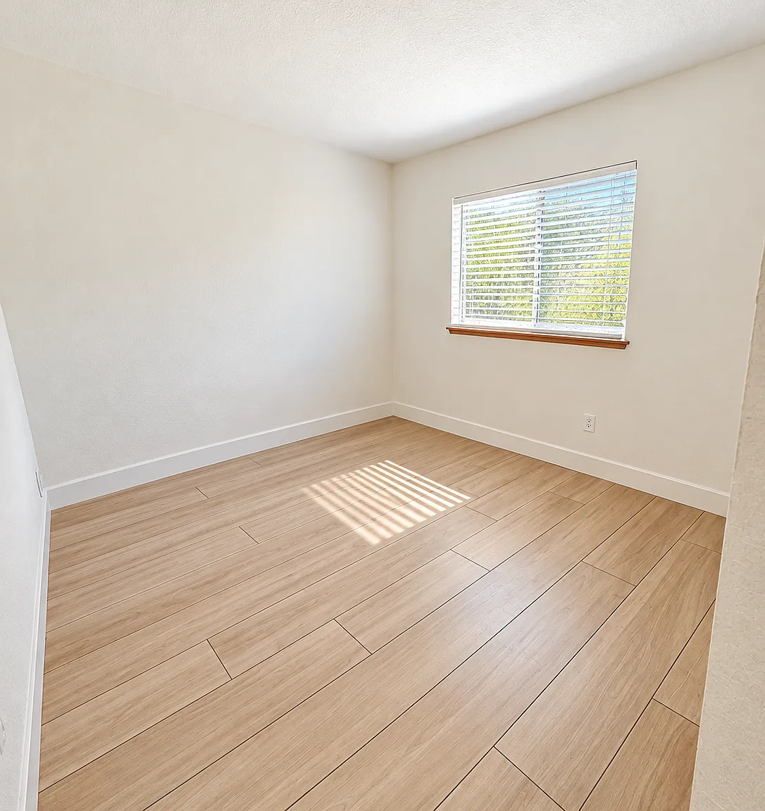 3 bed, 1550 sqft, $2,450 — Photo 4