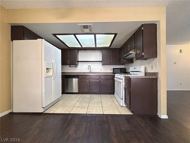 6659 W Tropicana Ave #202 — Photo 4