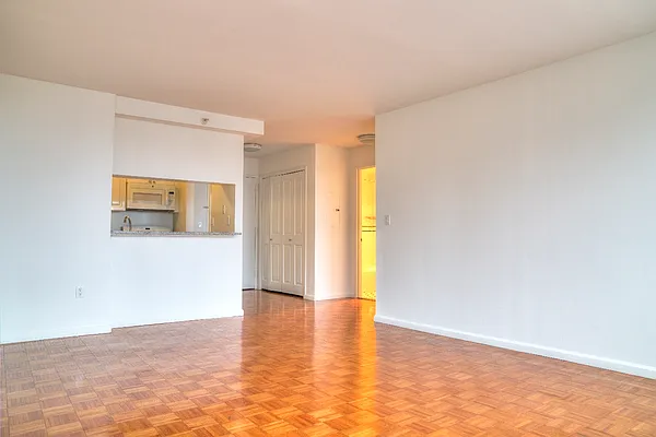 Rented by Addison Property Group | media 11