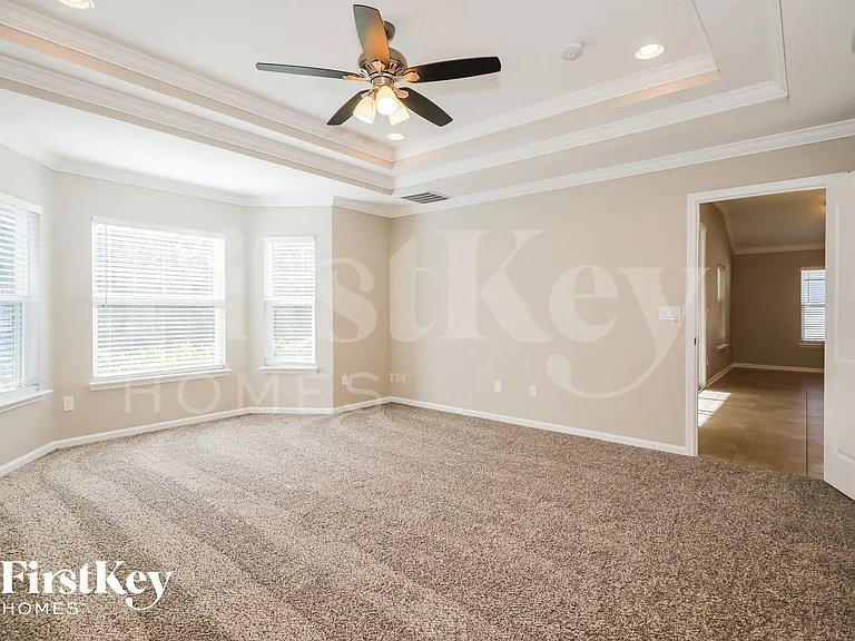 4607 Sherman Hills Pkwy — Photo 8