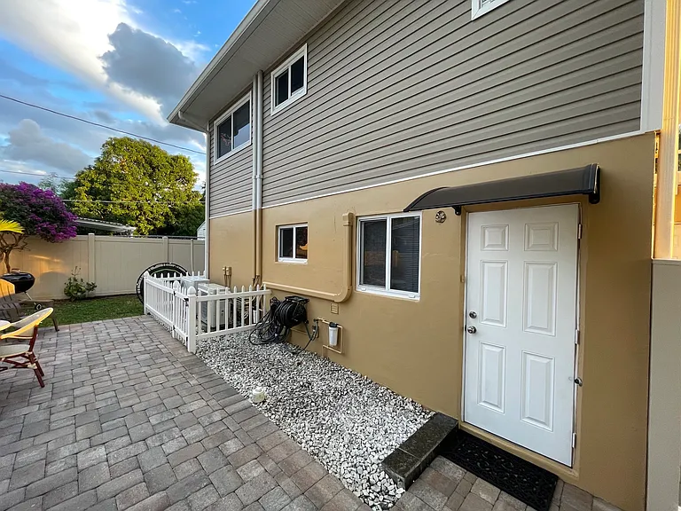 3064 Lake Ave #1 — Photo 3