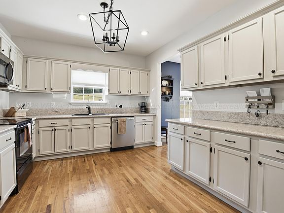 4th image of 7387 Mill Creek Dr