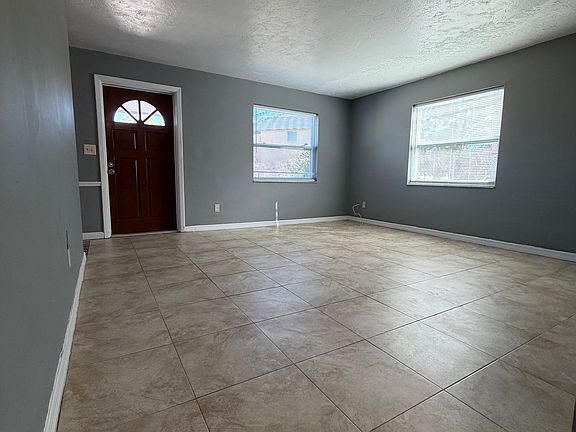 4th image of 3534 Dahlia Pl #B