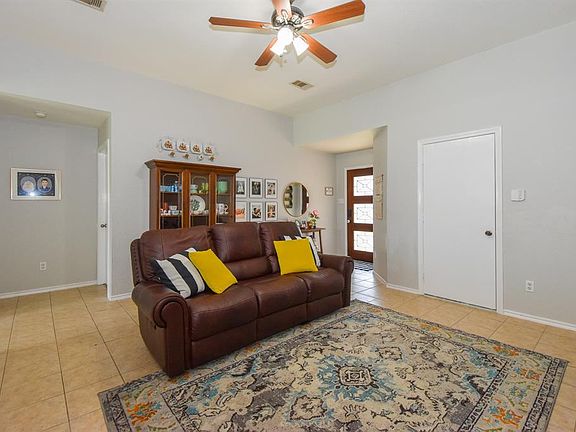 3rd image of 237 Rolling Brook Dr