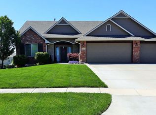 2224 N Sawgrass Cir, Derby, KS 67037