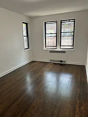 5th image of 385 E 18th St APT 5D