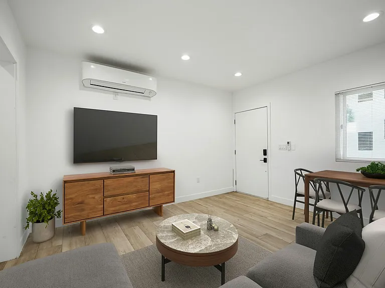 410 Lucas Ave #C — Photo 11