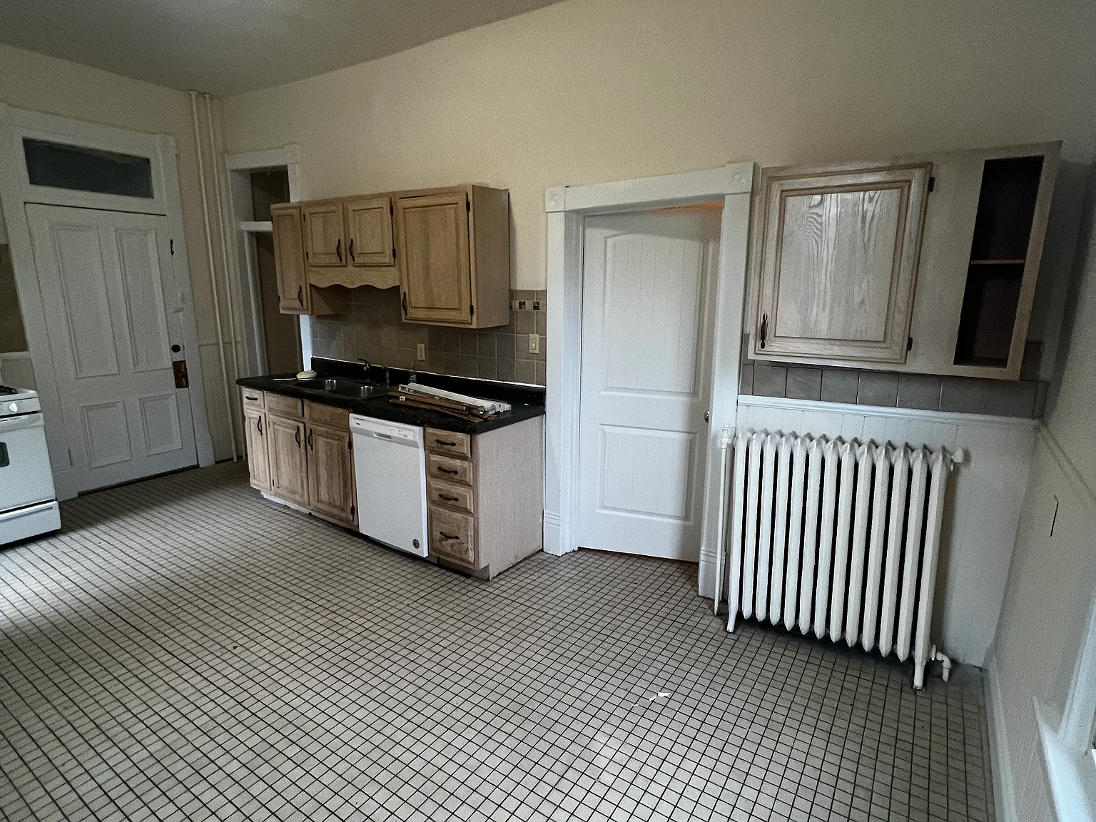 2 bed, 1500 sqft, $1,595 — Photo 4