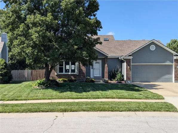 4552 NE Webster Dr, Lees Summit, MO 64064