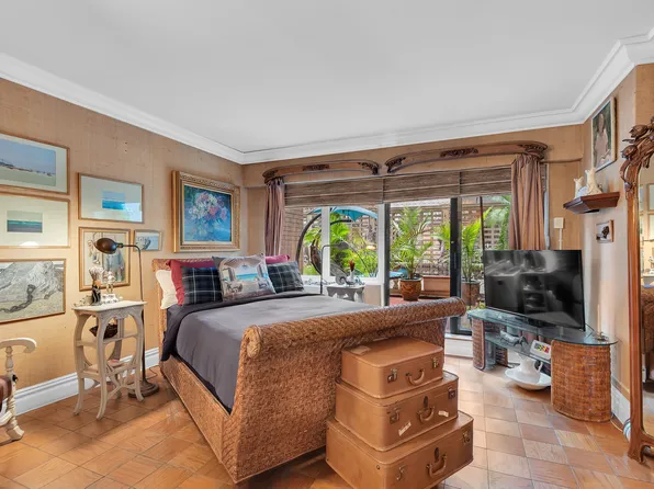 58 West 58th Street image 9 of 24