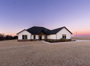 4348 Raymond Ln, Guthrie, OK 73044