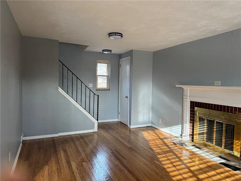 Building Photo - 231 Jonquil Pl